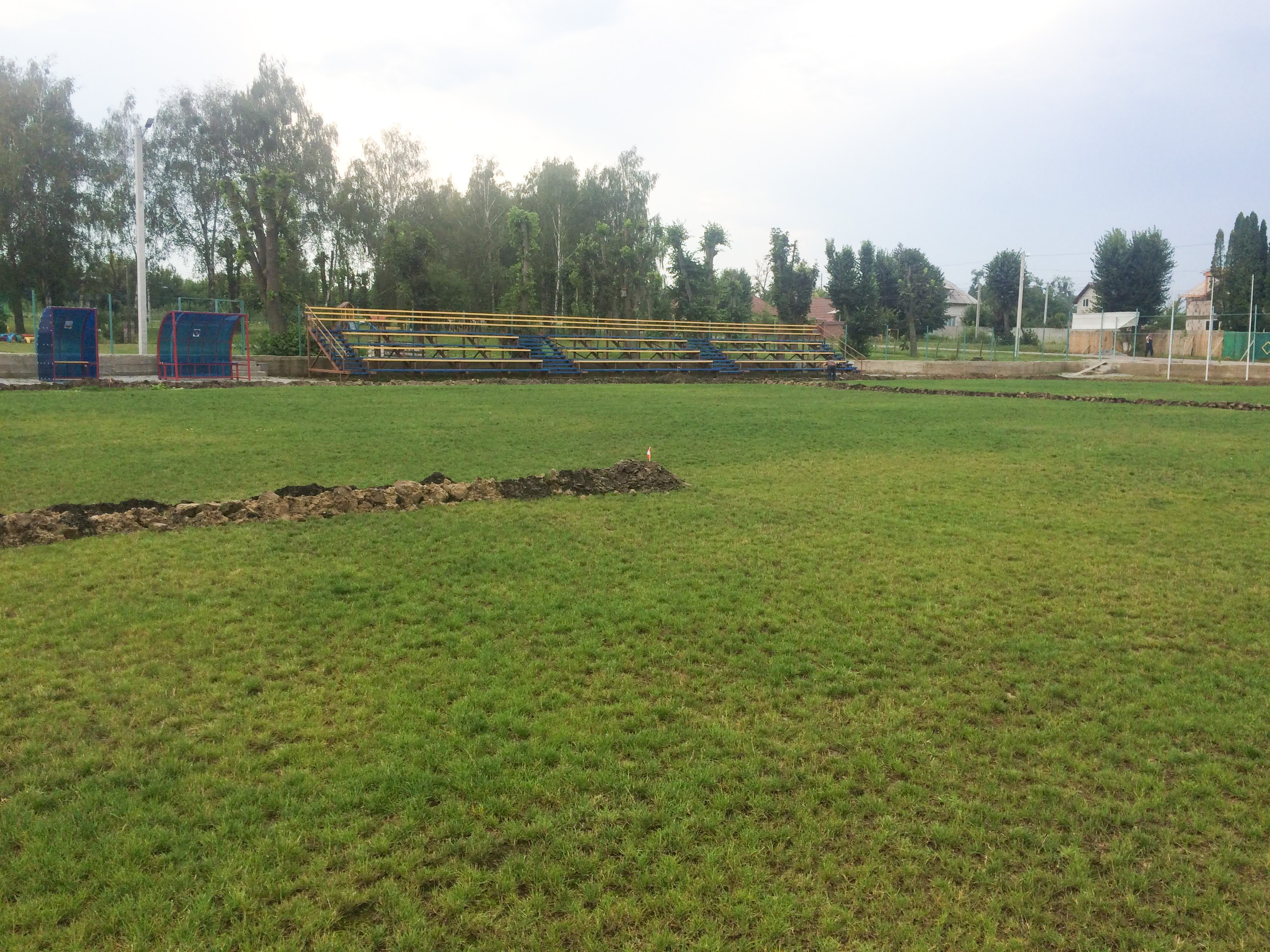 Полив футбольного поля